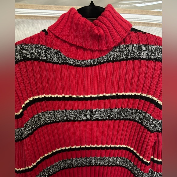 Dockers Sweater - Picture 2 of 4